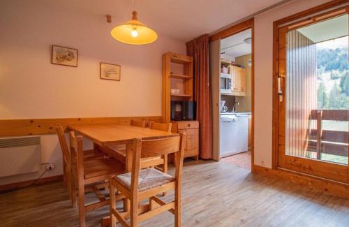 Les Avanchers-Valmorel Apartment | Charmant appartement 3 chambres avec balcon, proches des pistes et de l'ESF, animaux acceptés - FR-1-356-316