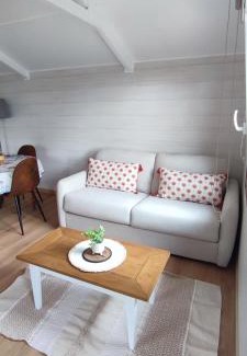 Cerans-Foulletourte Ski Chalet | Charmant Chalet -La Lande - 4 pers-24h du Mans