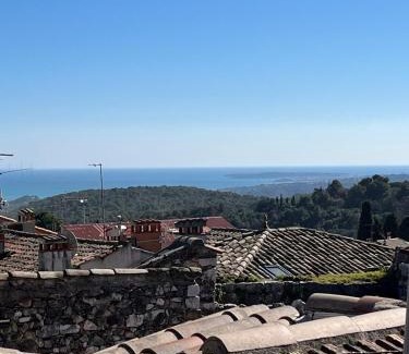 Vence Apartment | Charmant Duplex au cœur de la vieille ville