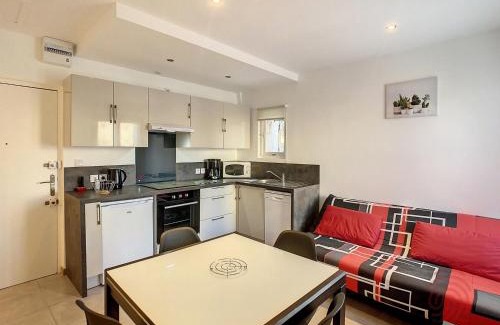 Lamalou-les-Bains Apartment | Charmant F2 avec Wifi à 150m des Thermes et centre-ville de Lamalou-les-Bains - FR-1-451-149