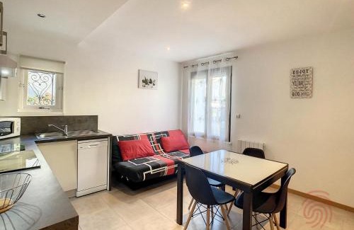Lamalou-les-Bains Apartment | Charmant F2 avec Wifi à 150m des Thermes et centre-ville de Lamalou-les-Bains - FR-1-451-149