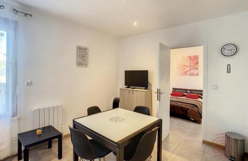 Lamalou-les-Bains Apartment | Charmant F2 avec Wifi à 150m des Thermes et centre-ville de Lamalou-les-Bains - FR-1-451-149