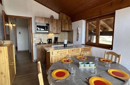 Notre-Dame-de-Bellecombe Apartment | Charmant T2 Mezzanine, Balcon, 6 Pers, Centre de Notre-Dame-de-Bellecombe - FR-1-595-27