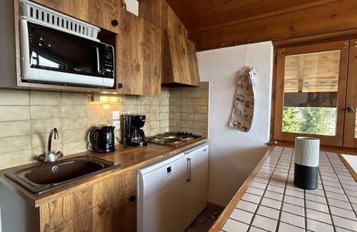 Notre-Dame-de-Bellecombe Apartment | Charmant T2 Mezzanine, Balcon, 6 Pers, Centre de Notre-Dame-de-Bellecombe - FR-1-595-27