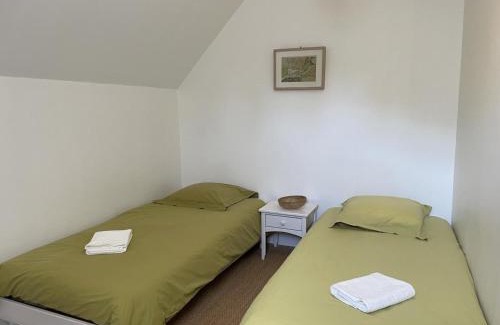 Trevol House | Charmant Gîte au Parc du Château - Animaux Acceptés, WiFi, Jardin Privé - FR-1-489-223