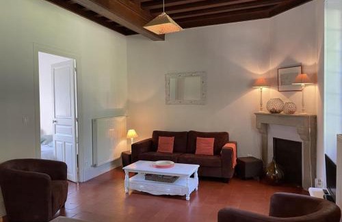 Trevol House | Charmant Gîte au Parc du Château - Animaux Acceptés, WiFi, Jardin Privé - FR-1-489-223