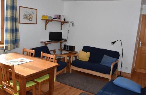 Pralognan-la-Vanoise Apartment | Charmant Rez-de-Jardin Proche Forêt, Centre et Pistes, 4 Pers, Parking Privé - FR-1-464-170