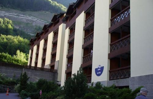 Brides-les-Bains Apartment | Charmant studio 2* avec balcon et parking à Brides-les-Bains, proche thermes et centre village. - FR-1-512-6