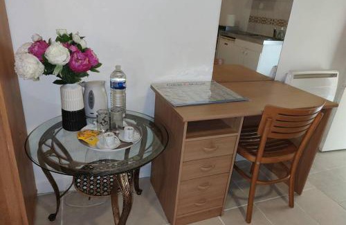 Montfermeil Apartment | Charmant studio - Ref KP