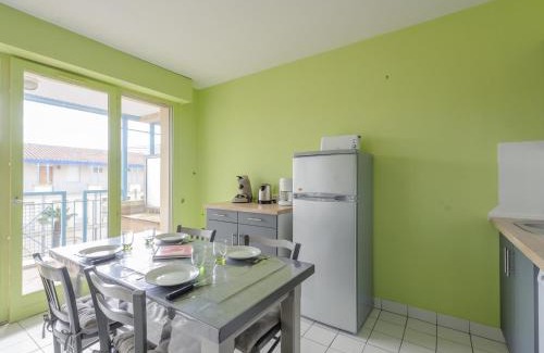 Quartier du Casino Apartment | Charmant T2 Bis avec Aperçu Mer, Piscine, Parking Privé à 100m Plage - Châtelaillon-Plage - FR-1-535-29