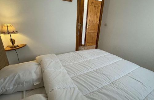 Praz-sur-Arly Apartment | Charmant T2 cabine avec parking à Praz-sur-Arly - 4 pers - FR-1-603-49