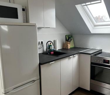 Neuendorf Apartment | Charmante 1-Zimmer-Wohnung in Koblenz mit Küche & Parkplatz