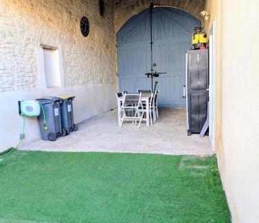 Sernhac House | Charmante maison de village