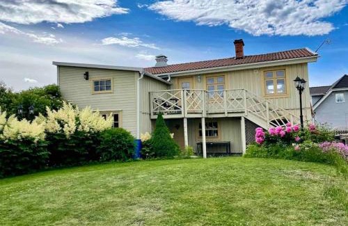 Eskilstuna Apartment | Charmigt sekelskifteshus med närhet till det mesta