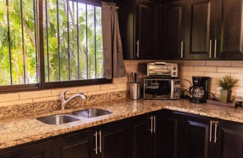 Santa Barbara Apartment | Charming studio in beautiful Ocotal with AC, WiFi, walking distance to beach