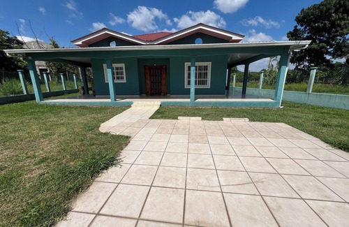 El Eden House | Charming Relax y Naturaleza 2-bedroom house with AC, WiFi in El Eden Cortes