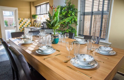 Cann Hall House | Charming 1-bed House in London