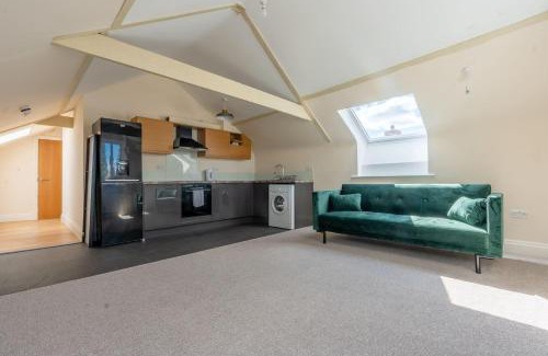 Newport Apartment | Charming 1-Bed loft in Caerleon