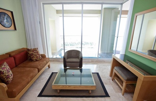 Las Jarretaderas Resort | Charming 1-bedroom Studio with fitness room and AC in Nuevo Vallarta