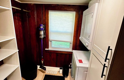 Youngstown Apartment | Charming 1-bedroom apartment with AC, WiFi in welcoming Youngstown.