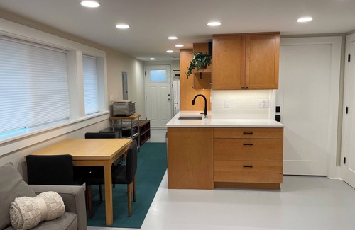 Wallingford Apartment | Charming 1-bedroom apartment in fabulous Seattle with WiFi, AC