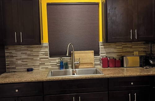 Nassau Apartment | Charming 1-bedroom apartment with AC, WiFi in superb Nassau near airport & beach
