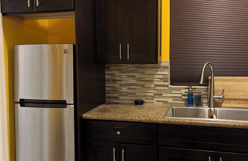 Nassau Apartment | Charming 1-bedroom apartment with AC, WiFi in superb Nassau near airport & beach