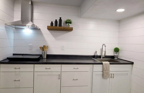 Belton Apartment | Charming 1-bedroom apartment in brilliant Belton with AC, WiFi