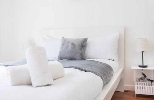 Riverside House | Charming 1 Bedroom By London Bridge