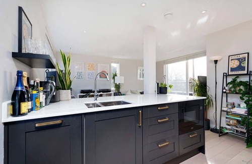 Thurlow Park Apartment | Charming 1-Bedroom Flat in London