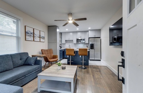 Urbandale Nations House | Charming 1-bedroom house, pet friendly fenced yard, in marvelous West Nashville