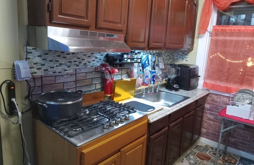 Bushwick House | Charming 1-bedroom house with WiFi and AC in marvelous Brooklyn