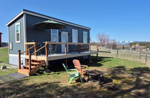 Kalispell Cabin | Charming 1-bedroom tiny house on 14 acres in peaceful Kalispell with WiFi, AC