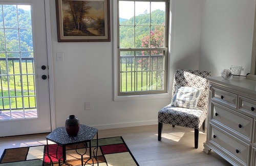 Greeneville Apartment | Charming 1-bedroom apartment in the entrance to the National Cherokee Park