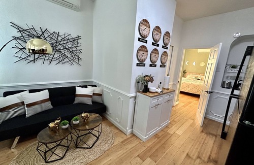 West Side Apartment | Charming 1-bedroom apartment with WiFi, AC in wonderful Jersey City