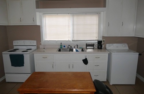 Johnson City Apartment | Charming 1-bedroom apartment with WiFi, AC in fantastic Johnson City