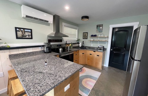 Lincolnville Apartment | Charming 1-bedroom apartment with AC, WiFi in tranquil Lincolnville