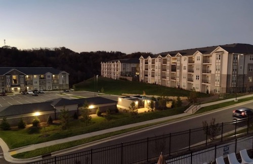 Louisville Apartment | Charming 1 ROOM in shared apartment with WiFi, AC close to Knoxville