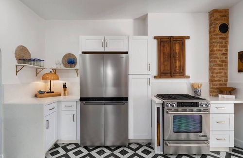 Roosevelt House | Charming 1930's Spanish Bungalow