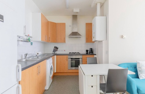 Bow Apartment | Charming 1BD Flat in a Victorian Chocolate Factory