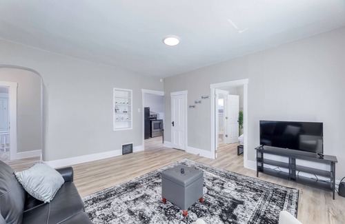 Greencastle Apartment | Charming 1BR Retreat Near DePauw University & Downtown Greencastle!