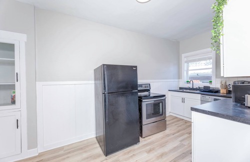 Greencastle Apartment | Charming 1BR Retreat Near DePauw University & Downtown Greencastle!