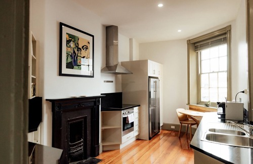 Launceston CBD Apartment | Charming 2-Bed Apartment in Launceston CBD