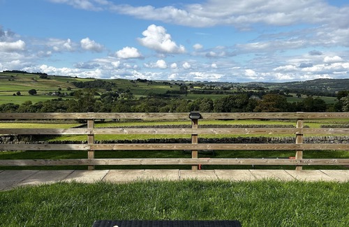 Ripley Cottage | Charming 2 Bed Cottage in Nidderdale Near Harrogat