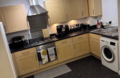Addiscombe Apartment | Charming 2-bedroom apartment in enchanting Croydon with WiFi