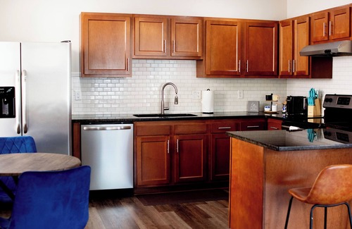 Weinland Park Apartment | Charming 2-bedroom apartment in welcoming Columbus with WiFi, AC