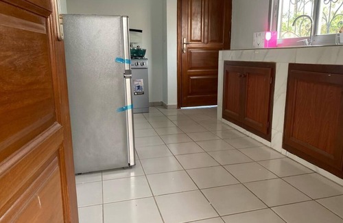 Yaounde House | Charming 2-bedroom apartment with WiFi, AC, Garden in Odza Borne 12, Yaounde