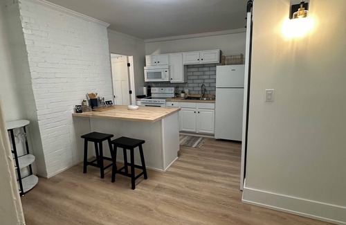 Galien Apartment | Charming 2-bedroom apartment in historical Galien with AC, WiFi fully rehabbed
