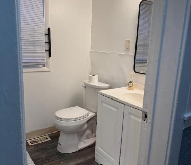 Buffalo Apartment | Charming 2-bedroom apartment with WiFi, fitness room in delightful Buffalo