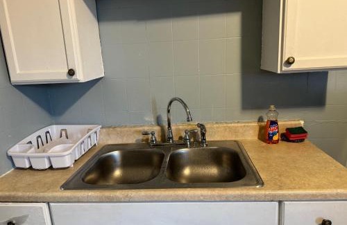 Buffalo Apartment | Charming 2-bedroom apartment with WiFi, fitness room in delightful Buffalo